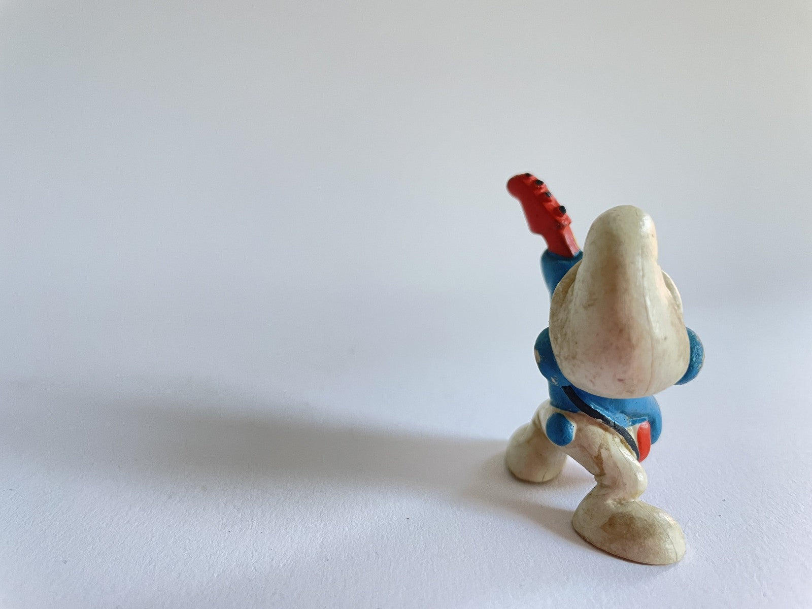 ✪ SCHLUMPF MIT E-GITARRE, Schleich 1977 SPIELFIGUR GUT