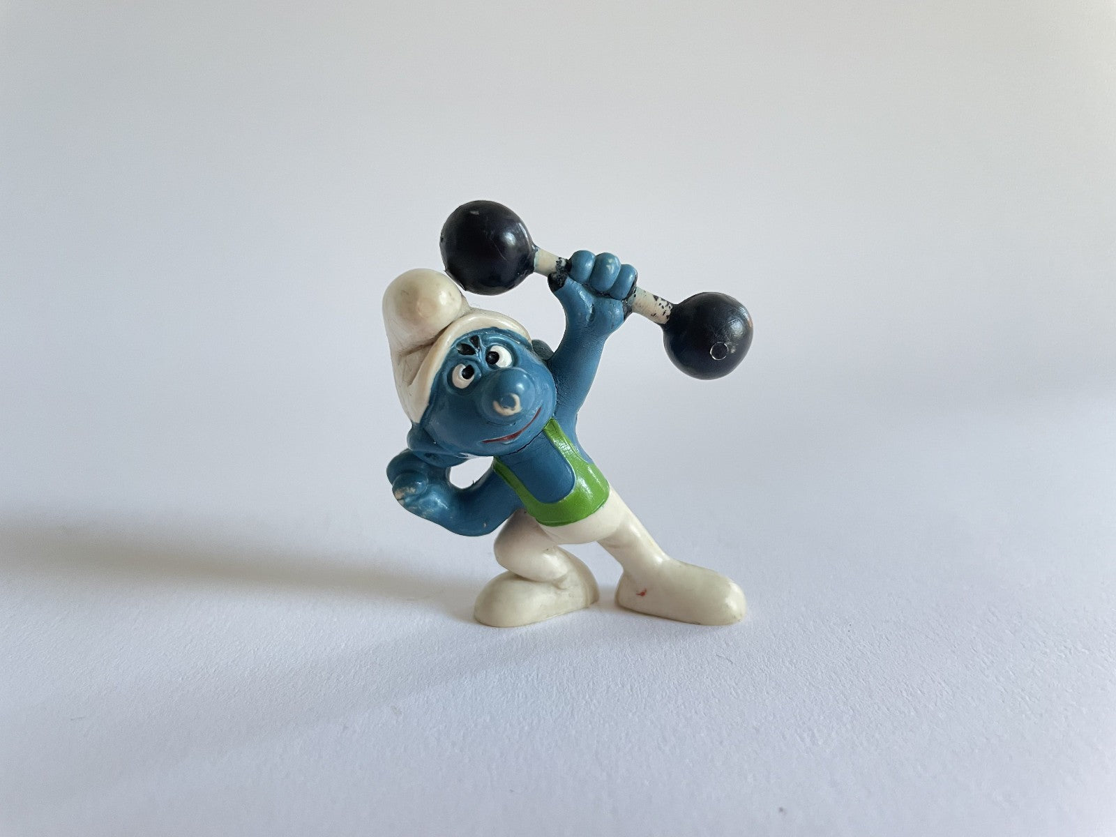 ✪ SCHLUMPF MIT HANTEL SPIELFIGUR GUT